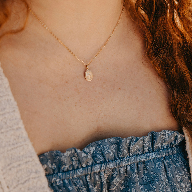 Solid gold miraculous medal necklace discount